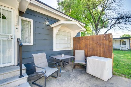 Greenwood Studio Cottage < 1 Mi to Downtown! in 布拉斯顿(MS)