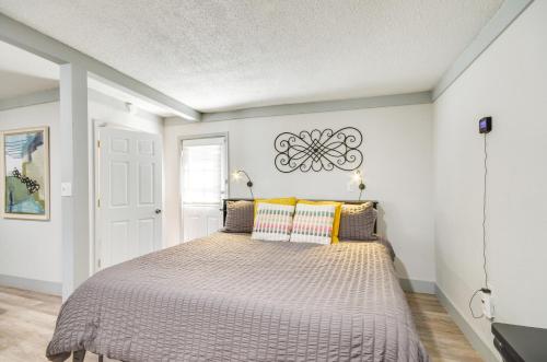 Greenwood Studio Cottage Less Than 1 Mi to Downtown! Greenwood Studio Cottage Less Than 1 Mi to Downtown!