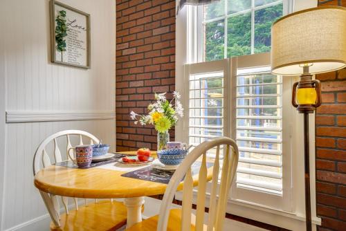 Quaint Mt Vernon Cottage Near Historic Dtwn! in Mount Vernon (OH)