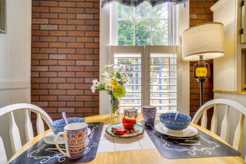 Quaint Mt Vernon Cottage Near Historic Dtwn! in Mount Vernon (OH)