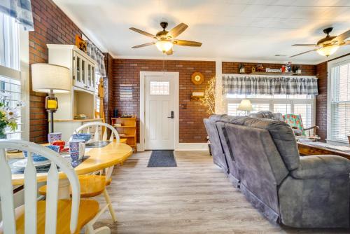 Quaint Mt Vernon Cottage Near Historic Dtwn! in Mount Vernon (OH)