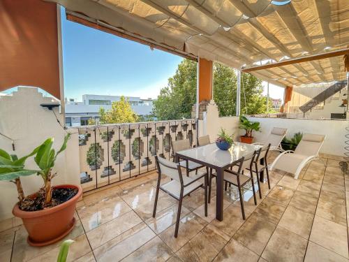塞维利亚 Charming 2 Bedroom Boutique Triplex Apartment with Private Terrace at Seville City Center by OCityze 4星级 单人房 设施