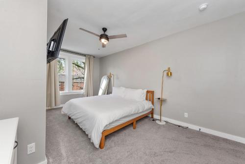 Historic Charm Meets Modern Comfort 3BR Home in Mt Auburn in Cincinnati, USA