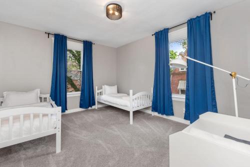 Historic Charm Meets Modern Comfort 3BR Home in Mt Auburn in Cincinnati, USA