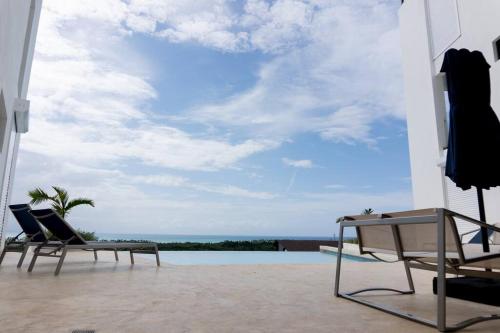 New 2 BR apt with swimming pool at playa bonita in La Ceiba