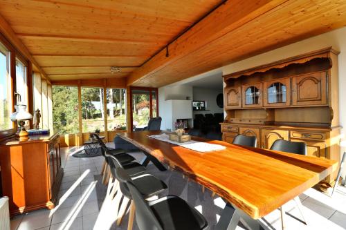 Fewo "Alpenliebe" im Haus Fritz, 3 Schlafzimmer, E-Auto-Ladestation, Eisenbach, Titisee in Eisenbach (Hochschwarzwald)