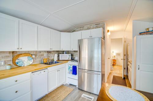 Island Cottage in Jensen Beach with Pool Access! in Jensen Beach, USA