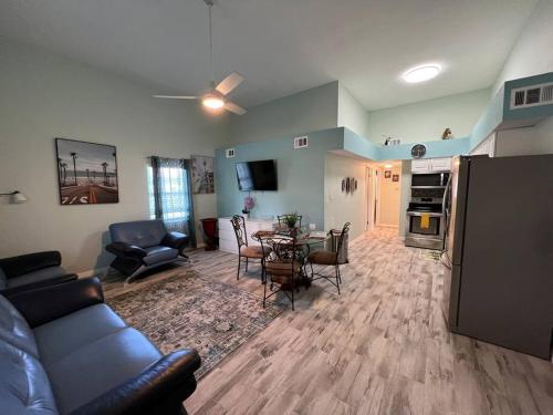 2 BR, 5 min Manasota Beach ,Venice, Venice (foto 8)