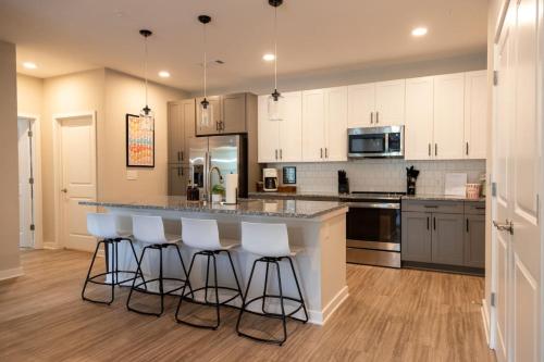 Brand New 3BR 2 BH The Meadow in Athens, USA