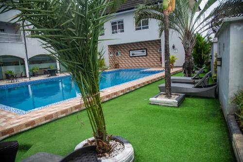 Басейн, Golden Tulip Hotel -GT31 Stadium Road in порт Харкорт