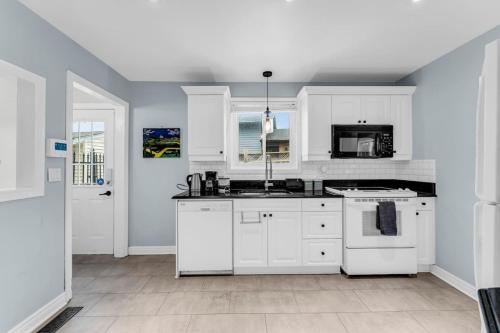 Cozy Home by Niagara Falls