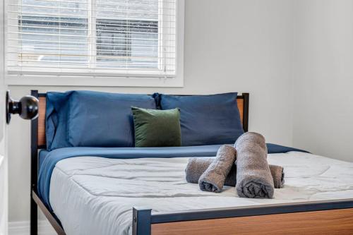 Cozy Home by Niagara Falls