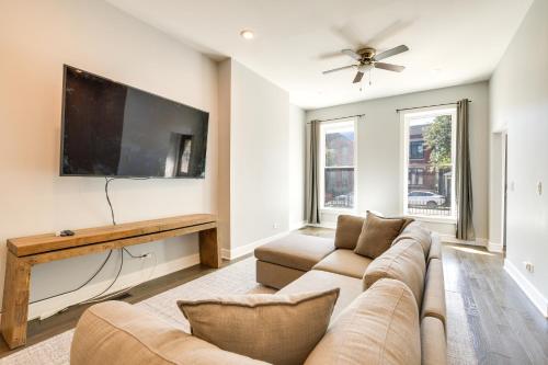 4 Mi to Dtwn Chicago Modern Home with Outdoor Space in Chicago, USA