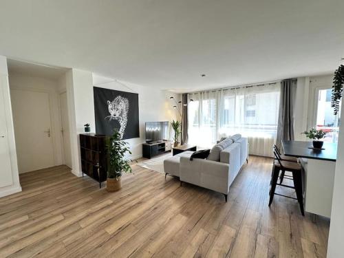 L'Urban chic in อานเนอมาส