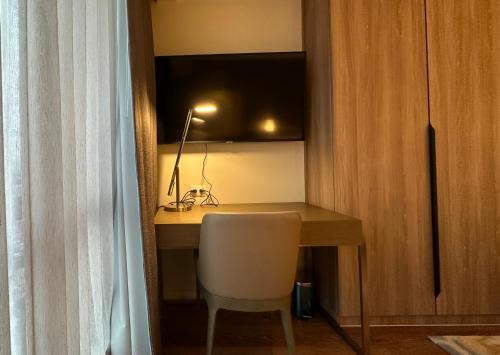 The Hotel at Tower Acqua 1