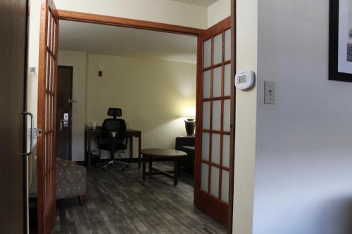 AmericInn by Wyndham Windsor Ft. Collins - image 8