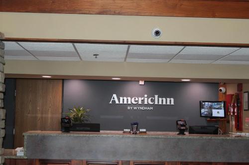 大堂, 溫莎堡科林斯溫德姆阿美瑞辛酒店 (AmericInn by Wyndham Windsor Ft. Collins) in 溫莎 (CO)
