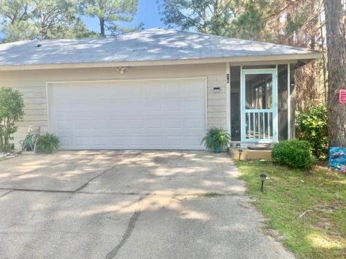 Mermaid Manor in Grosh, USA