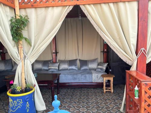 Rodyti, Casa Morisca in Sidi Ifnis