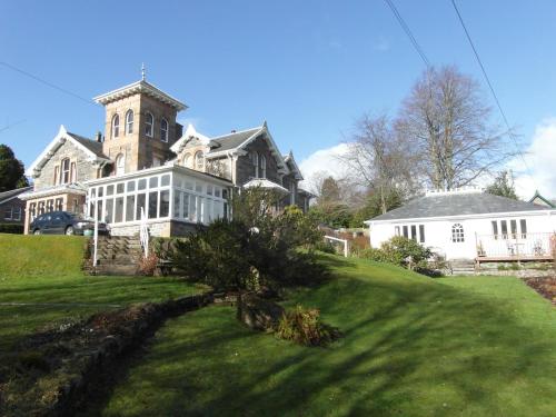 Holly Lodge - Accommodation - Strathpeffer