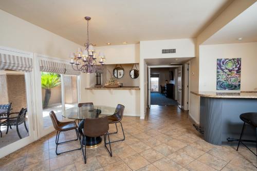 Scottsdale Plaza Resort - image 19