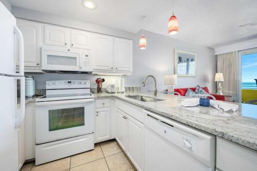 Luxury 9th Floor 1 BR Condo Direct Oceanfront Wyndham Ocean Walk Resort Daytona Beach | 906 in Daytona Beach, USA