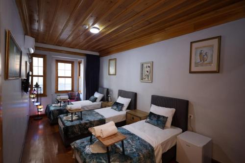 The Trip Hotel - image 11