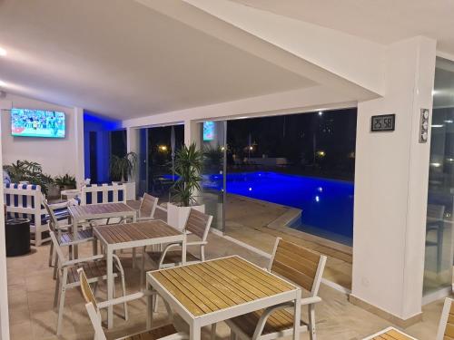 Hotel Alcaide - image 9