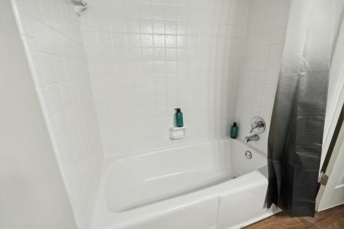 Brentwood A2 I Cozy & Comfy I 2bd I Free Parking in Nashville, USA