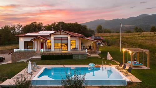 Къщата на Mечтите / House of the Dreams, Aprilzi (Foto 5)