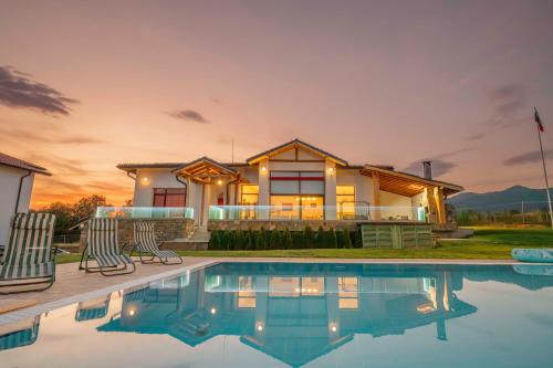 Къщата на Mечтите / House of the Dreams in เอพริลตซิ