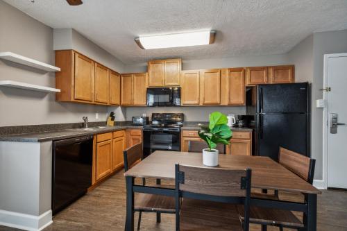 River West 211 I Beautiful Apt I Free Parking in Indianapolis, USA