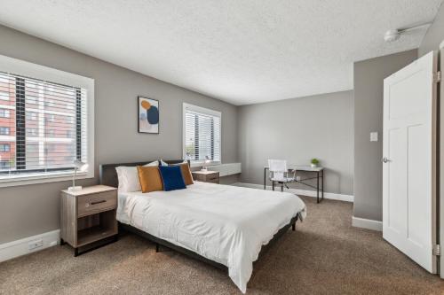 River West 211 I Beautiful Apt I Free Parking in Indianapolis, USA