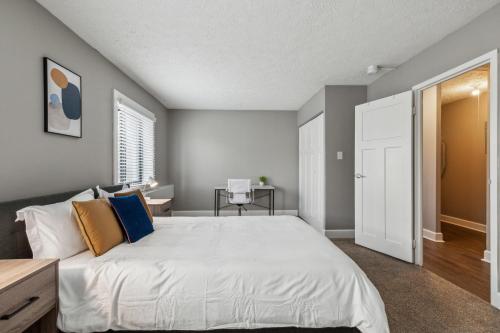 River West 211 I Beautiful Apt I Free Parking in Indianapolis, USA