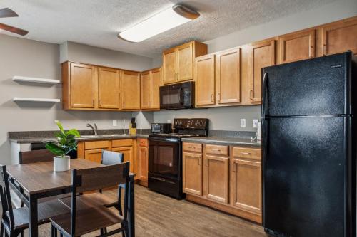 River West 211 I Beautiful Apt I Free Parking in Indianapolis, USA