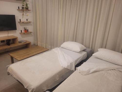One-Bedroom Apartment image 5