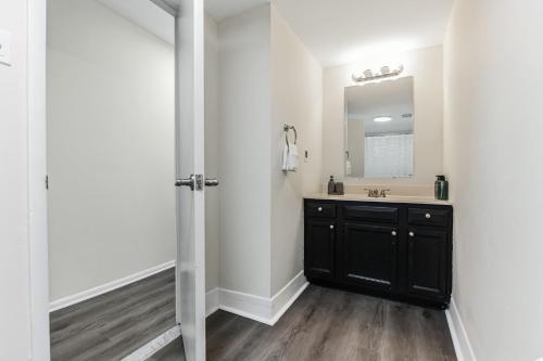 Pine Brook 1306 I Modern 2br Oasis I Free Parking in Newark, USA