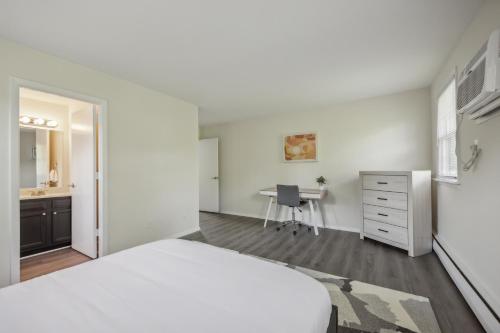 Pine Brook 1306 I Modern 2br Oasis I Free Parking in Newark, USA