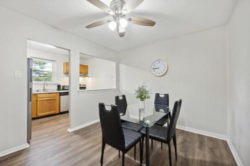 Pinebrook 1406 I 2br Garden Style Apartment ! in Newark, USA