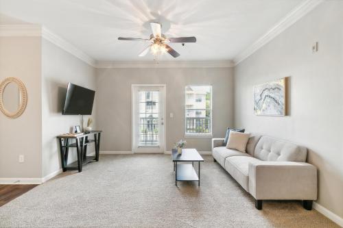 Verandas 2123 I Comfortable W A Modern Flair