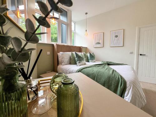 Hanover Apartments - Stylish 1 Bedroom Apartments, Sheffield City Centre - Hosted by Stay Host Save
