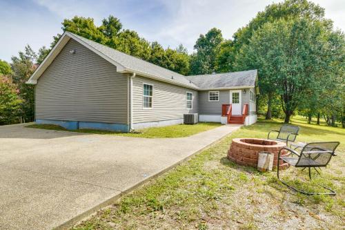 Pet-Friendly Emerald Lake Retreat in Charlestown! in Charlestown, USA