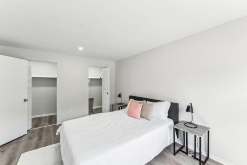 Pine Brook 1111 I State Of The Art 15 Bd Apt in Newark, USA
