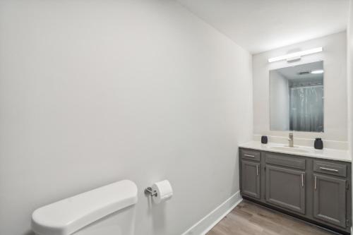 Pine Brook 618 I Cozy & Roomy I Gym & Pool in Newark, USA