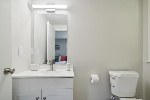 Pine Brook 618 I Cozy & Roomy I Gym & Pool in Newark, USA