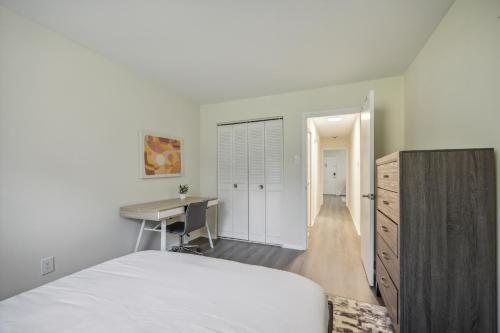 Pinebrook 914 I Popular 2br Apartment For Rent ! in Newark, USA