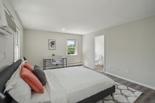 Pine Brook 908 I Lovely 2bd Spacious Apartment in Newark, USA