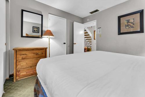 Carnelian Bay 2BR + Loft Near Beach & Trails Carnelian Bay 2BR + Loft Near Beach & Trails