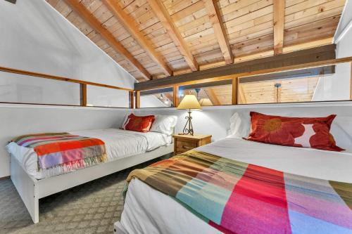 Carnelian Bay 2BR + Loft Near Beach & Trails Carnelian Bay 2BR + Loft Near Beach & Trails