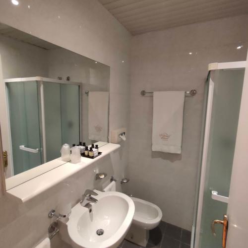Classic Single Room image 5